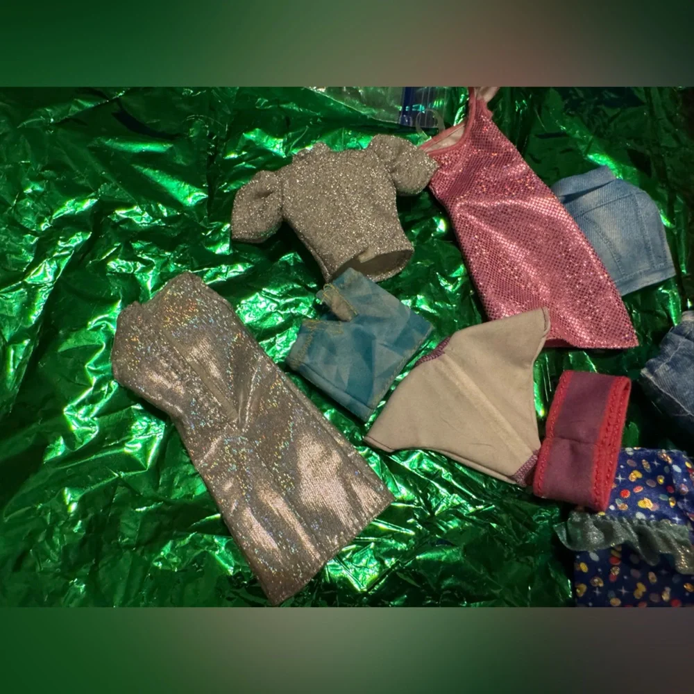 Barbie clothing lot Jurassic park, super Mario